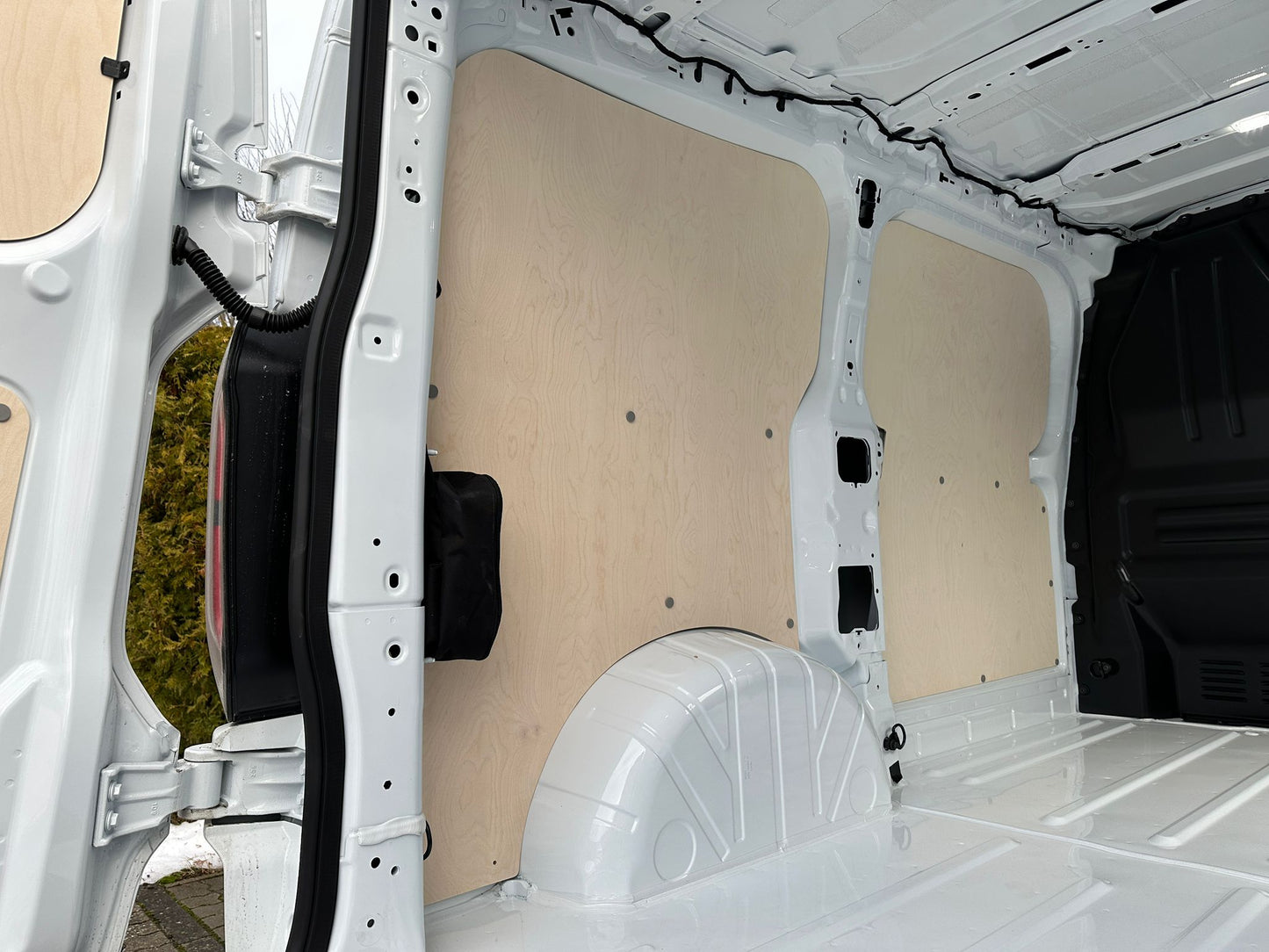 Volkswagen New Transporter T7 Seitenverkleidung 4mm Birke L1 kurzer Radstand