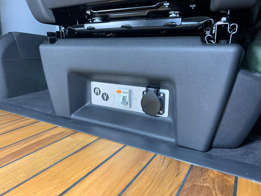 VW T5/T6/T6.1 AV-Stromkit Alu mit DEFA Kit inkl. FI Schutzschalter und Steckdose