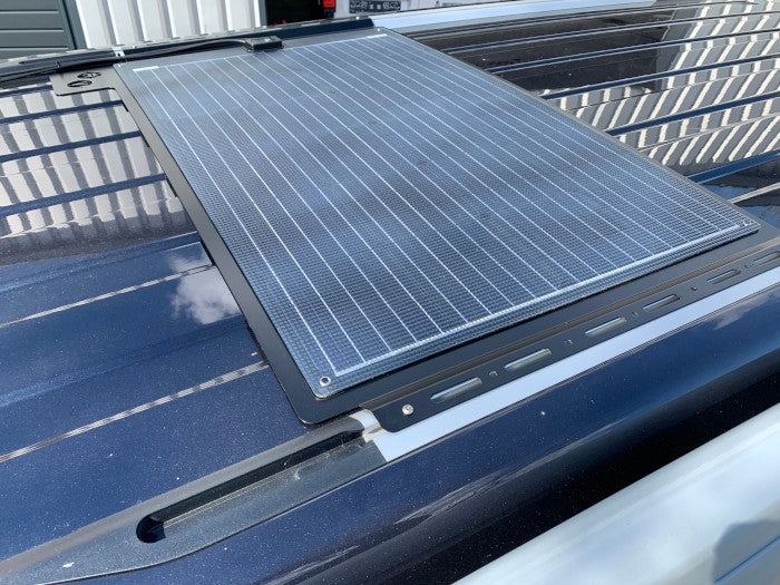 VW T5/T6/T6.1 AV-Solarkit California Black Offgridtec 120W Solarmodul für Aufstelldach