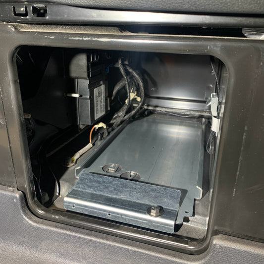 Mercedes-Benz Vito & V-Klasse 639/447 Batteriehalterung AV-Deluxe Modular