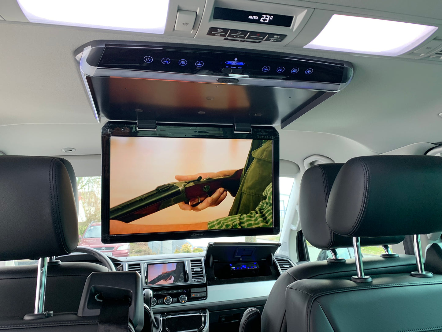 T5/T6 Transporter Halterung Deckenmonitor Ampire & Caravan Monitore