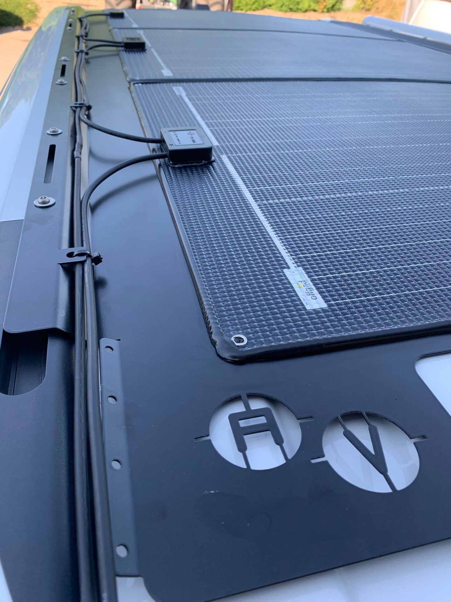 VW T5/T6/T6.1 AV-Solardach California Offgridtec 360W Solarmodul für Aufstelldach