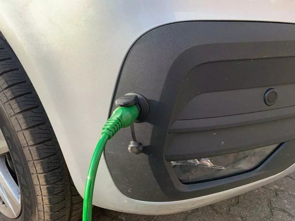 VW T5/T6/T6.1 AV-Stromkit Alu mit DEFA Kit inkl. FI Schutzschalter und Steckdose