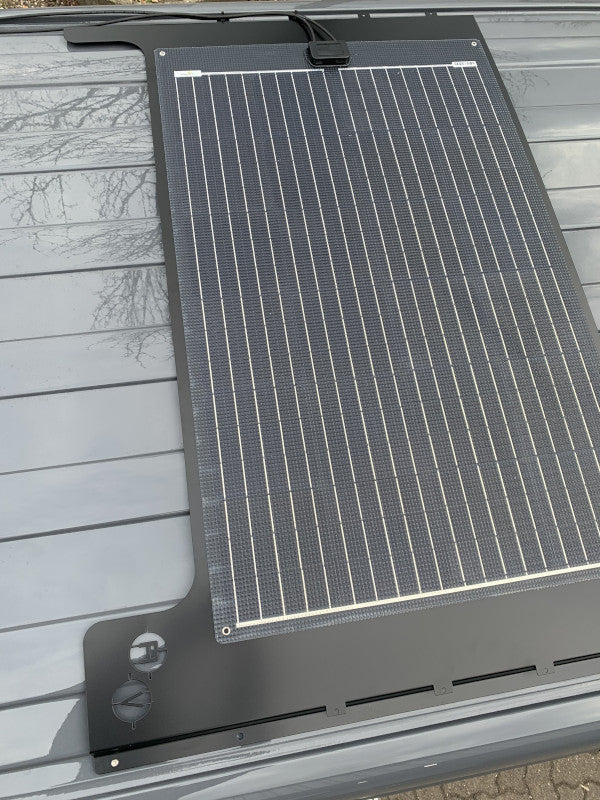 VW T5/T6/T6.1 AV-Solarkit Black Offgridtec 120W Solarmodul für Normaldach