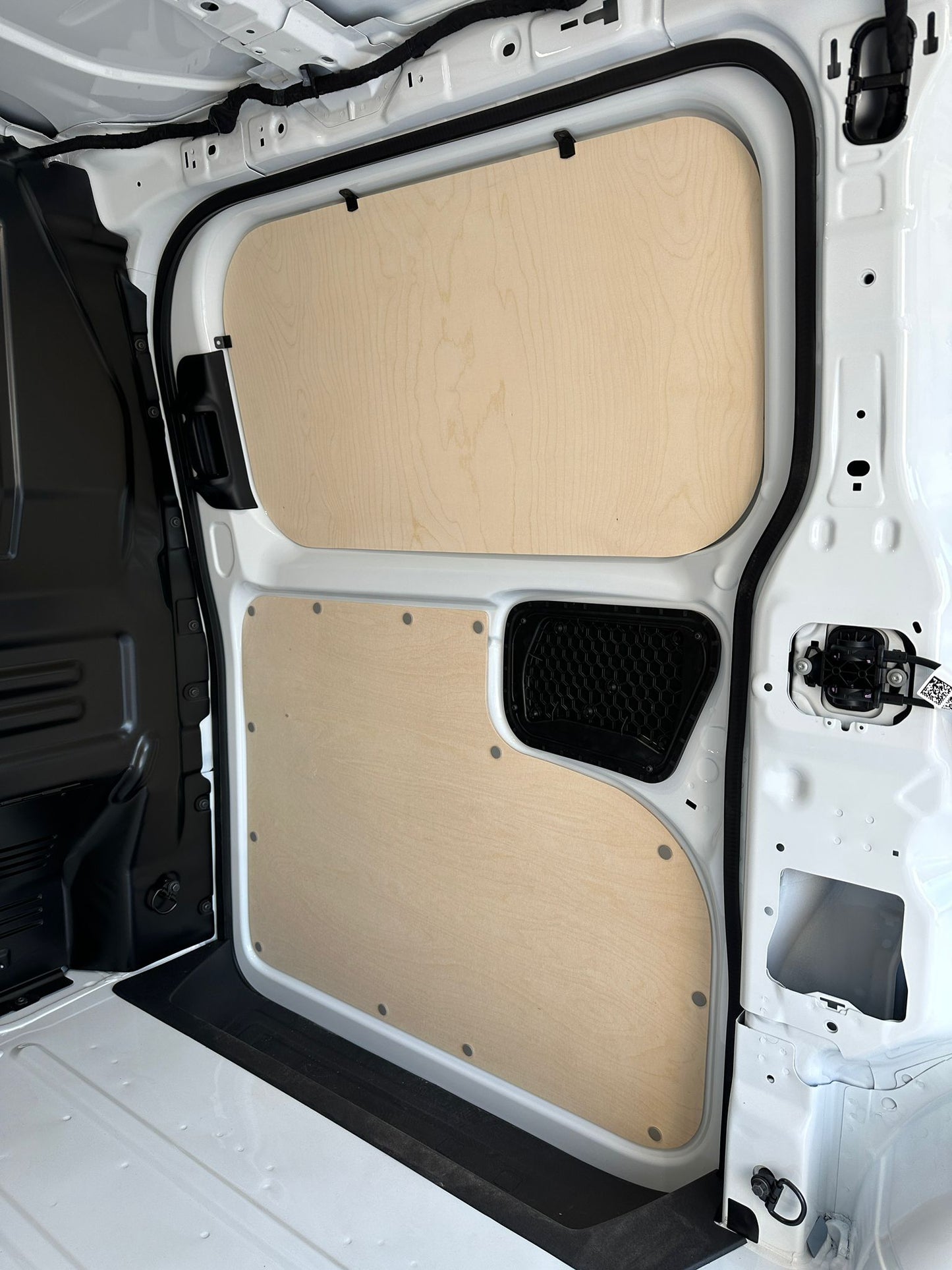 Volkswagen New Transporter T7 Seitenverkleidung 4mm Birke L1 kurzer Radstand